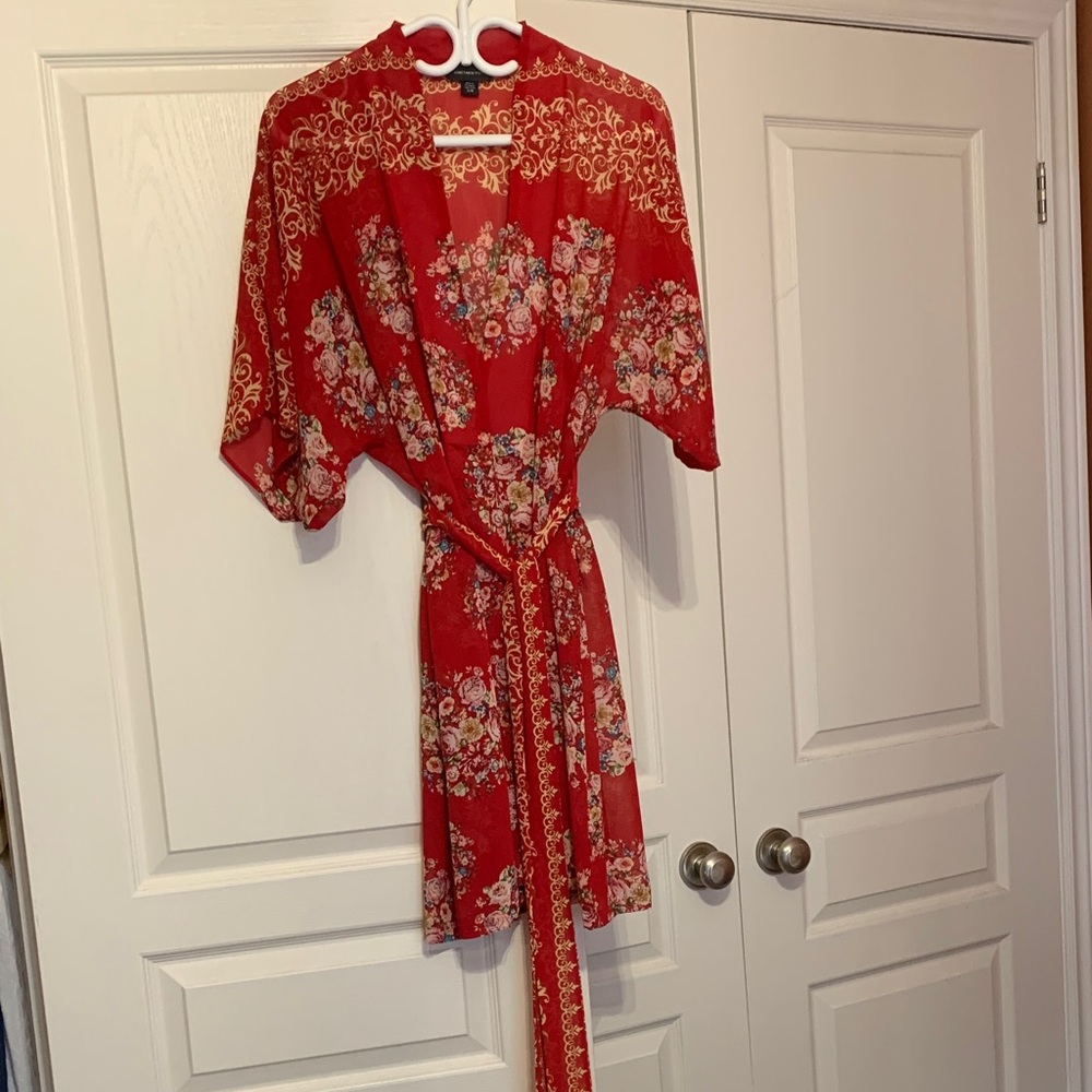 Jones New York Red Floral Kimono Robe